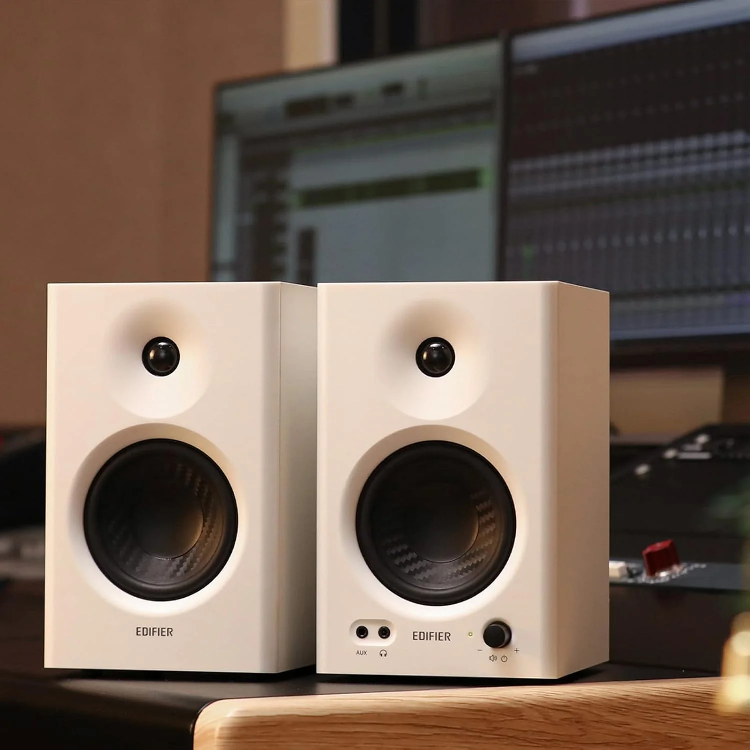 Edifier MR4 WHITE Coppia diffusori audio monitor attivi da Studio 42w RMS Bianco - Image 7